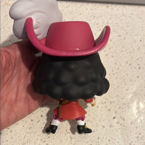 Peter Pan and Captain Hook Figures - Picture 5 of 5